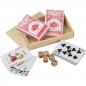 Preview: Spielkartenset mit 2 Pokerkartensets (52 Blatt + Joker) und 5 Holzwürfeln