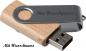 Preview: USB-Stick mit Namensgravur - aus hellem Holz (Ahorn) - 4GB