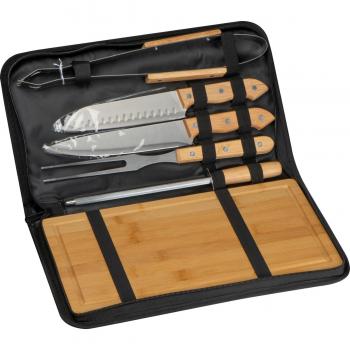 BBQ Set / mit Holzbrett, Messern, Grillzange, Fleischgabel, Messerschärfer