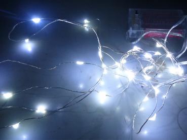 LED-Lichterkette aus Kupferdraht mit 30 kaltweissen LED's / für innen