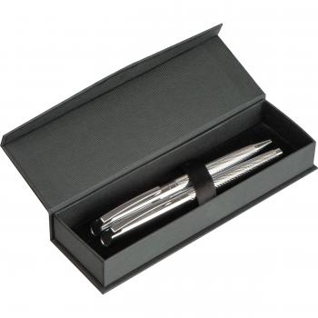 Schreibset / mit chromglänzenden Kugelscheiber und Rollerball im Geschenketui