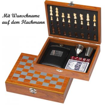Spieleset - bestehend aus Flachmann mit Namensgravur , Schach- und Kartenspiel