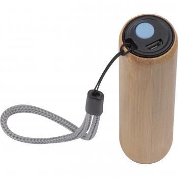 Taschenlampe aus Bambus mit Akku zum aufladen und USB-C Kabel