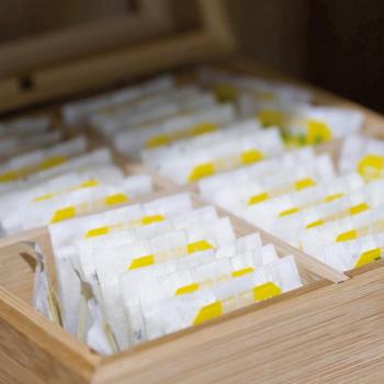 Teeaufbewahrungsbox aus Bambus mit Glasdeckel für 40 Teebeutel