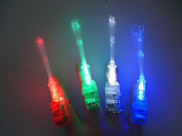 4 verschiedene Fingerlichter / Finger-Light / je 1x rot, grün, blau, weiß / 12cm