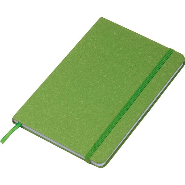Notizbuch / DIN A5 / mit Kartonumschlag und gepunkteten Seiten / Farbe: grün
