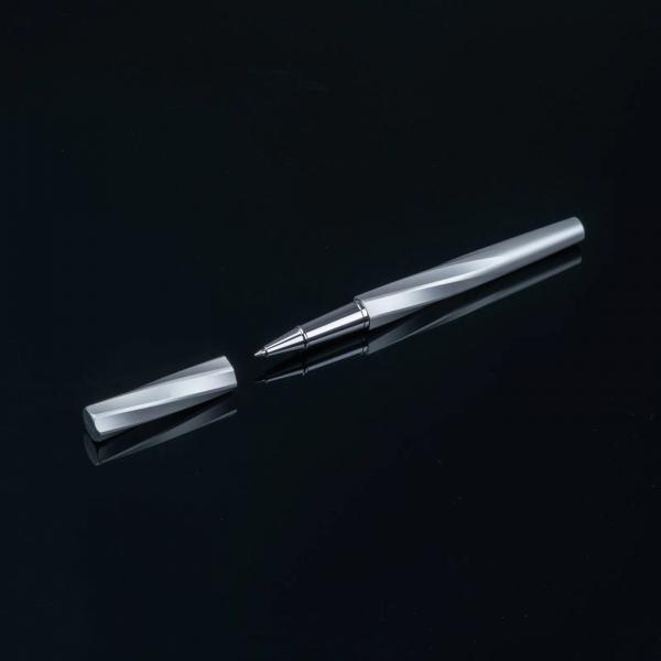 Rollerball mit Gravur / Rollerpen / aus hochwertigem Messing / Farbe: silber