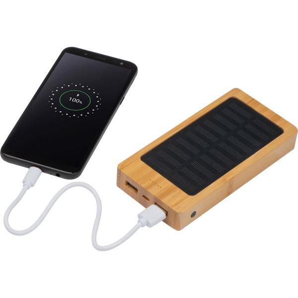 Solar Powerbank im Bambusgehäuse / mit 8.000 mAh Leistung