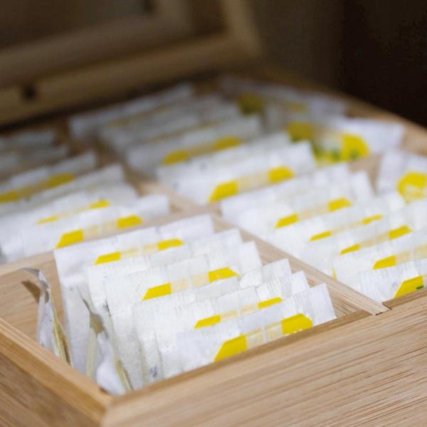 Teeaufbewahrungsbox aus Bambus mit Glasdeckel für 40 Teebeutel