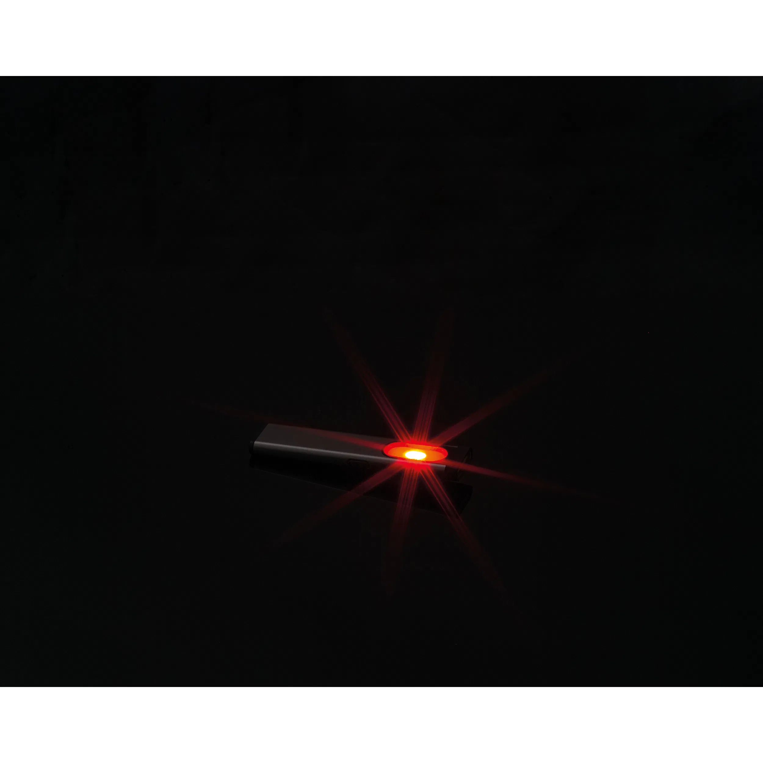 Akku Taschenlampe mit Gravur / Lichtquellen: 160 Lumen (seite) & 80 Lumen (vorn)